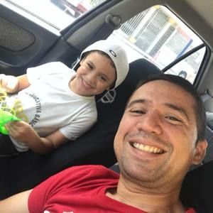 Meet your Posher, Cesar antonio